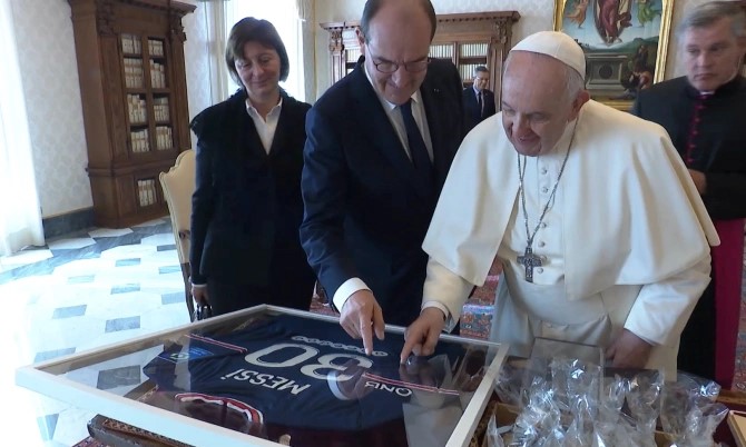 thương hiệu Messi khiến Giáo hoàng rất thích thú