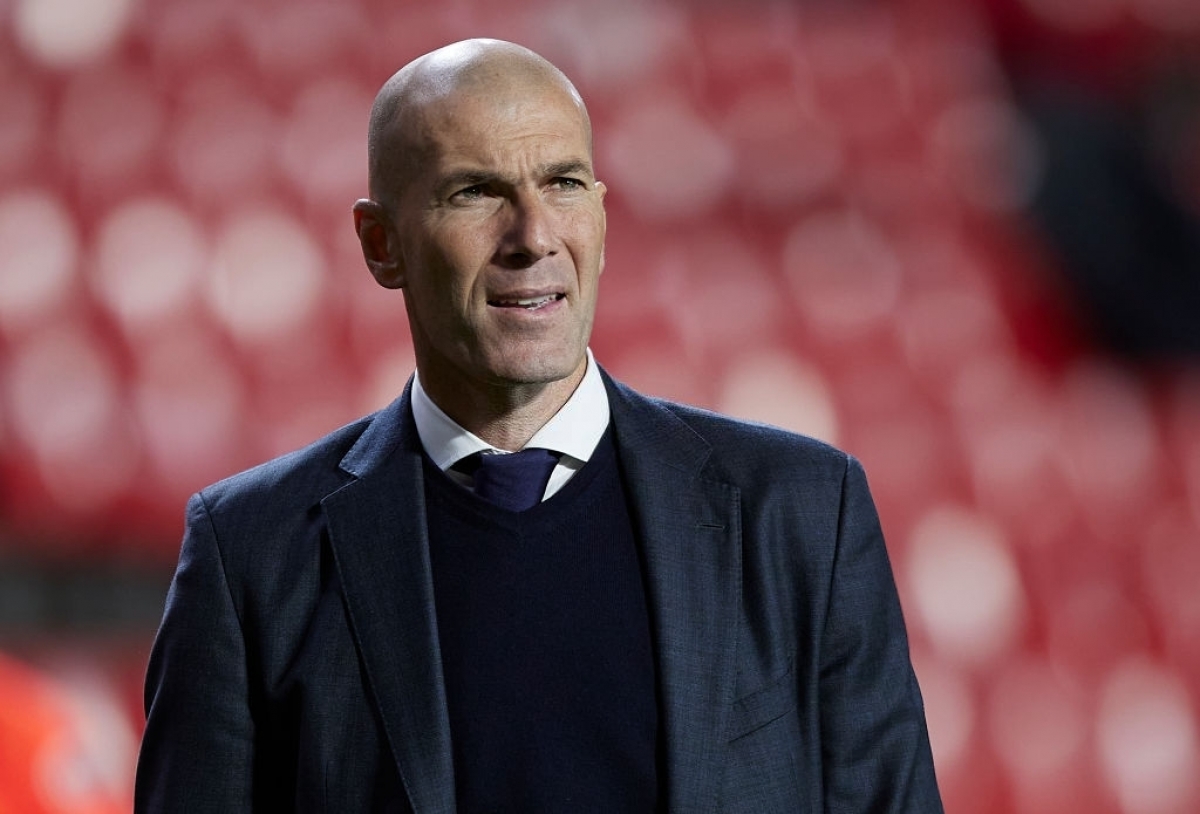 Zidane thích hợp về với PSG hơn HLV Pochettino